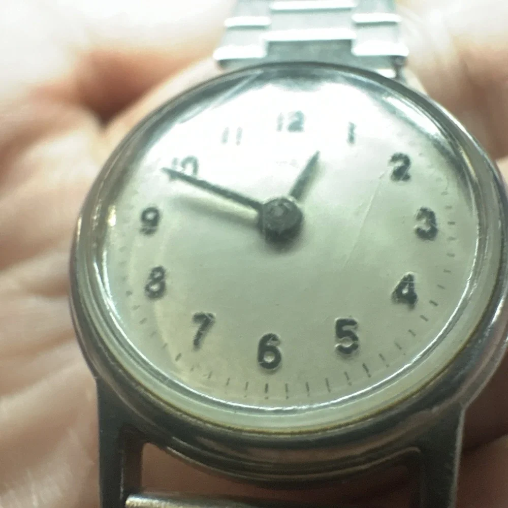 Working TIMEX Mechanical Manual Wind Women's Watch Silver Tone 24mm Fit 7in
